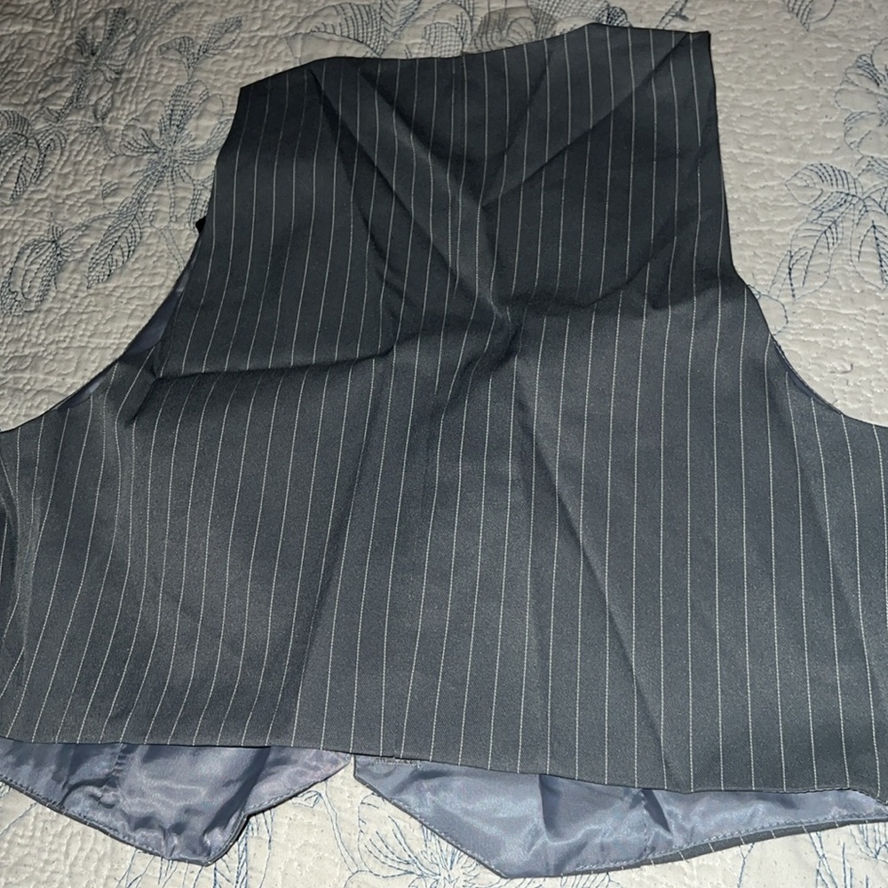 Gray Button Vest - Picture 4 of 5
